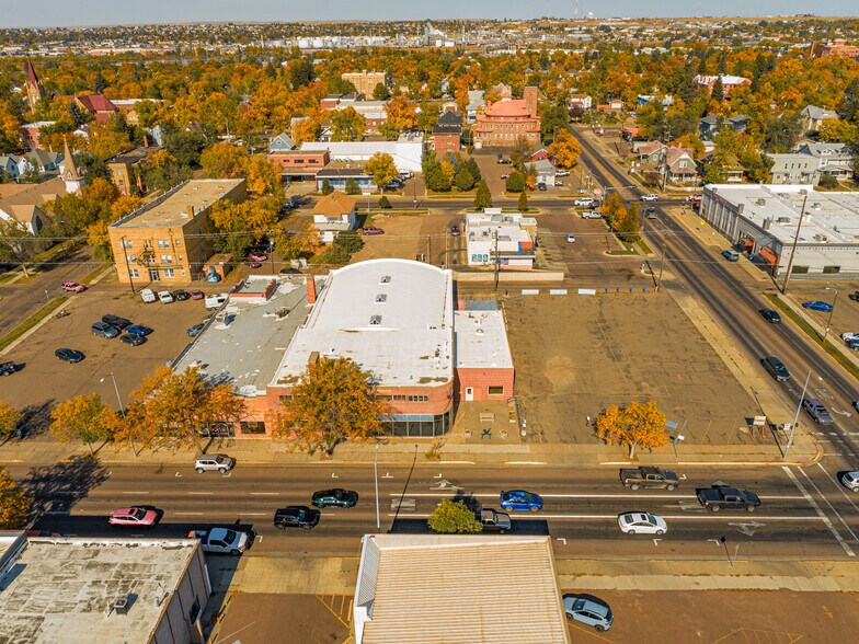 More Photos Of 815 N 1st Ave, Great Falls Auto Dealership For Lease