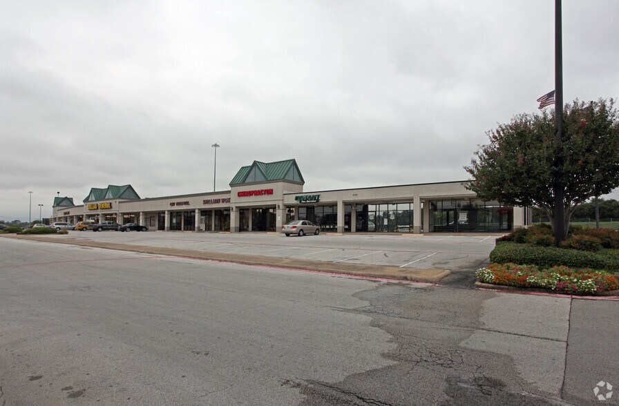 More Photos Of 9780 Lyndon B Johnson Fwy, Dallas Freestanding For Lease