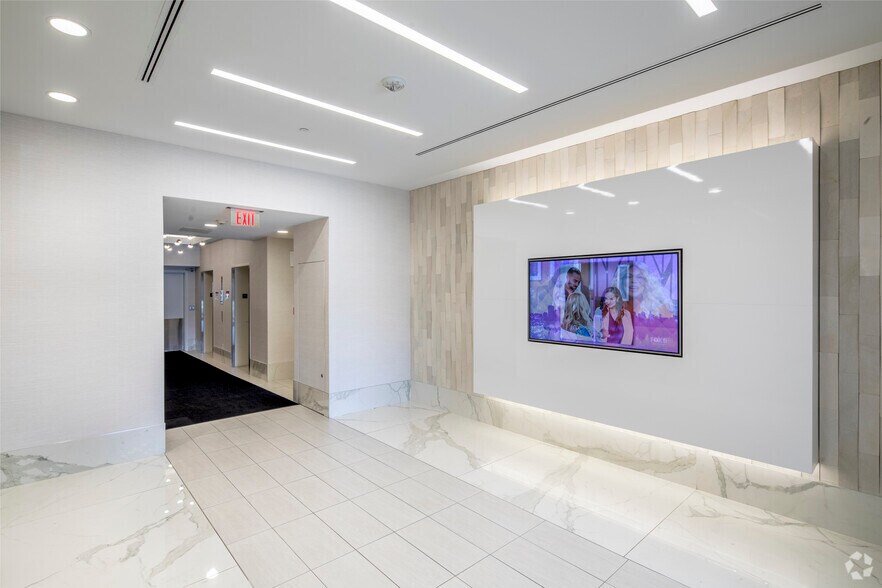 More Photos Of 2760 Eisenhower Ave, Alexandria Office For Lease