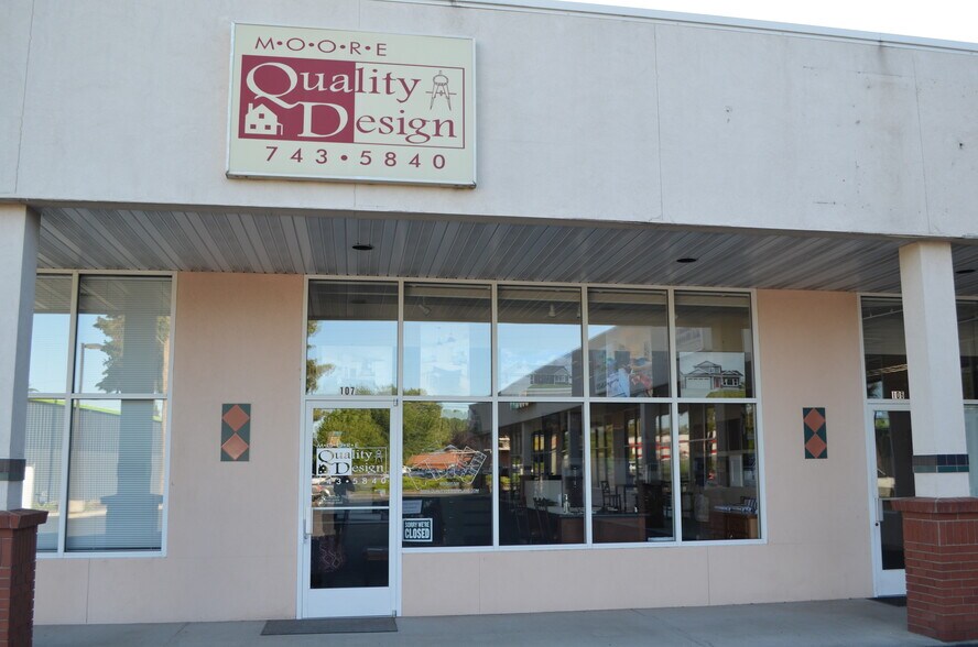 More Photos Of 247 Thain Rd, Lewiston Office For Lease