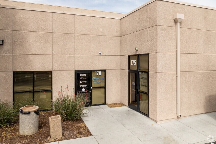 More Photos Of 5052-5092 S Jones Blvd, Las Vegas Medical For Lease