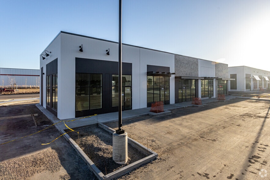 More Photos Of 1115 St Albert Trl, St. Albert Unknown For Lease