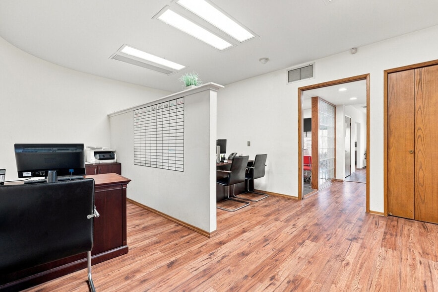 More Photos Of 1063 Colorado Blvd, Eagle Rock Medical For Sale