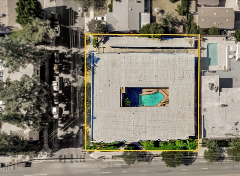 More Photos Of 6911 Haskell Ave, Van Nuys Apartments For Sale