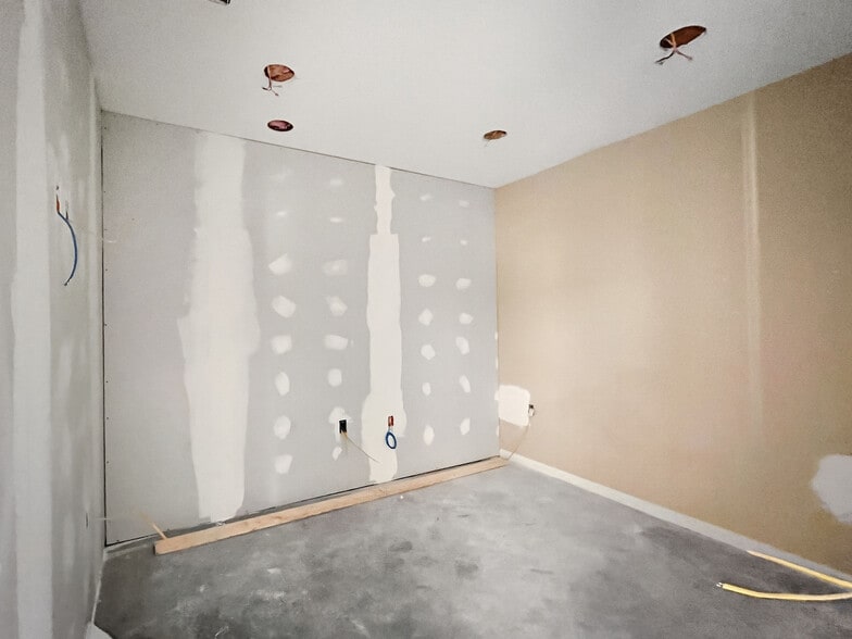 More Photos Of 5820 HWY 542 W, Winter Haven Warehouse For Lease