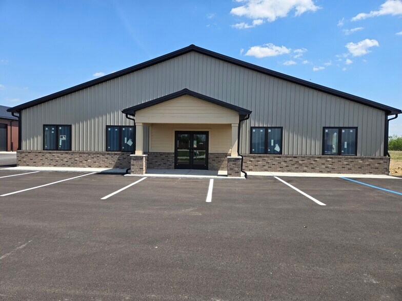 Primary Photo Of 1015 Hawthorn Bloom Drive Dr, New Whiteland Light Manufacturing For Lease