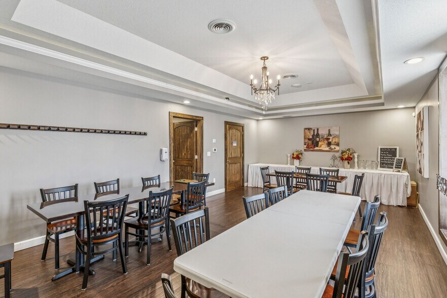 More Photos Of 1720 North Ridge Rd, Findlay General Retail For Sale