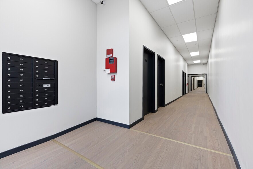 More Photos Of 939 10th St, Modesto Storefront Retail Office For Lease