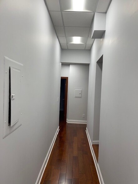 More Photos Of 1527 Franklin Ave, Mineola Office For Lease