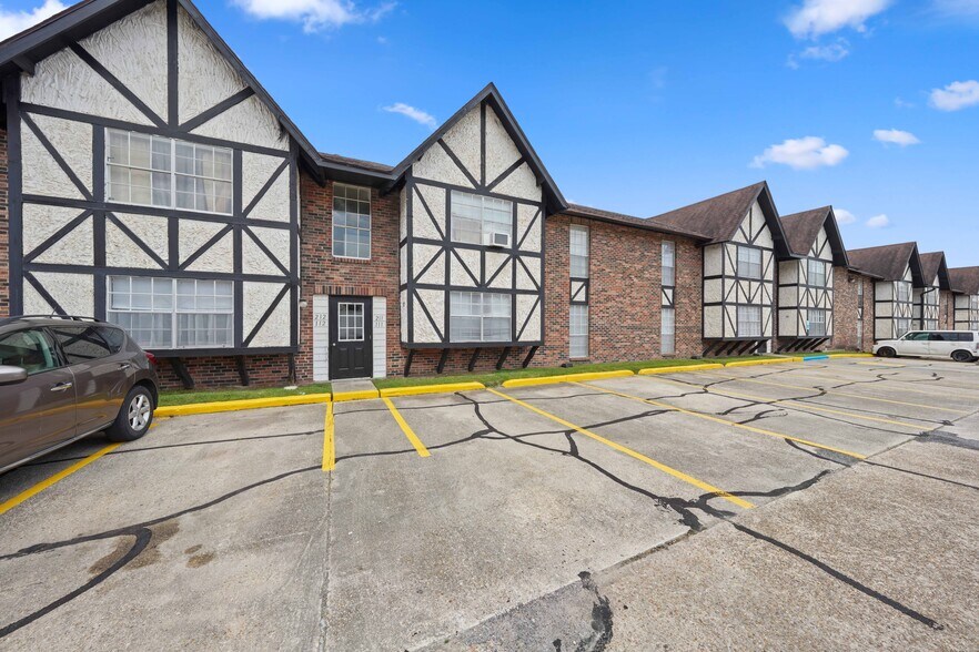 More Photos Of 11620 Airline Hwy, Baton Rouge Apartments For Sale