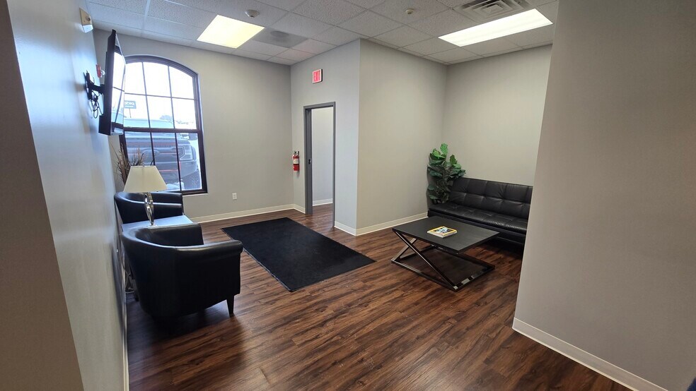 More Photos Of 4106 S 87th St, Omaha Light Manufacturing For Sale