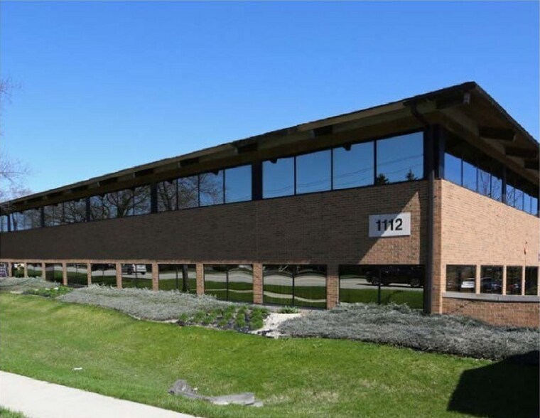 More Photos Of 1112 S Washington St, Naperville Office For Lease