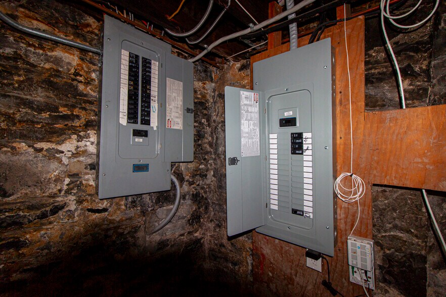 More Photos Of 5003-5005 Gravois Ave, Saint Louis Storefront Retail Residential For Lease