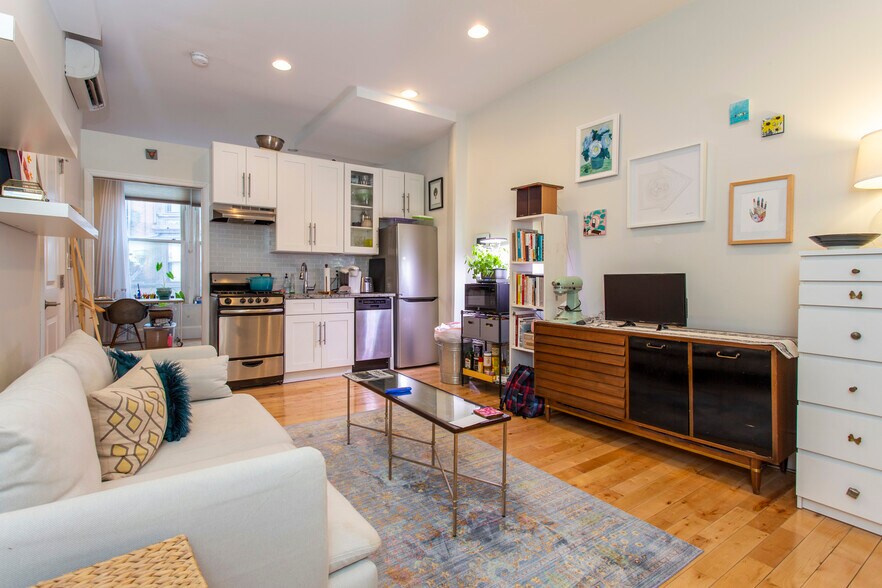 More Photos Of 2020 Locust St, Philadelphia Apartments For Sale