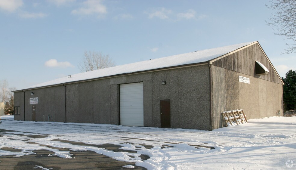 More Photos Of 9781 86th Ave N, Maple Grove Warehouse For Lease