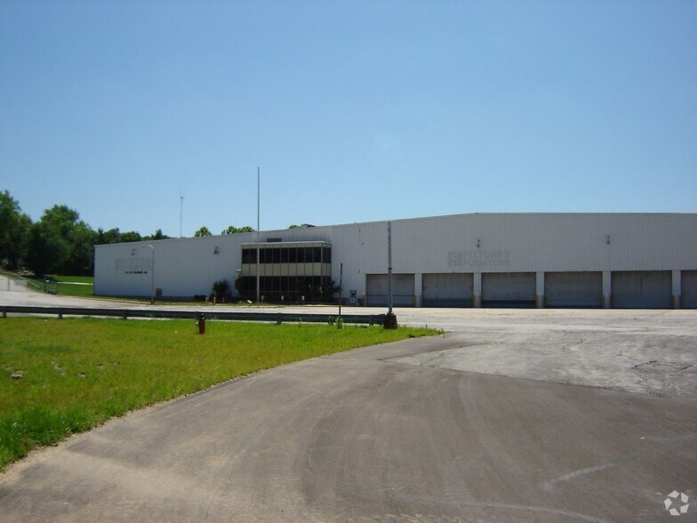 More Photos Of 6520-6530 Winner Rd, Kansas City Warehouse For Lease