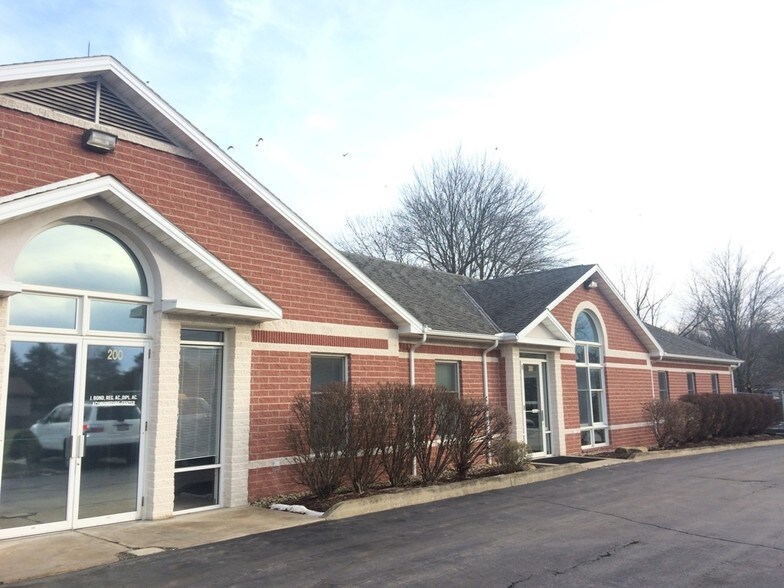 More Photos Of 8790 E Market St, Warren Medical For Sale