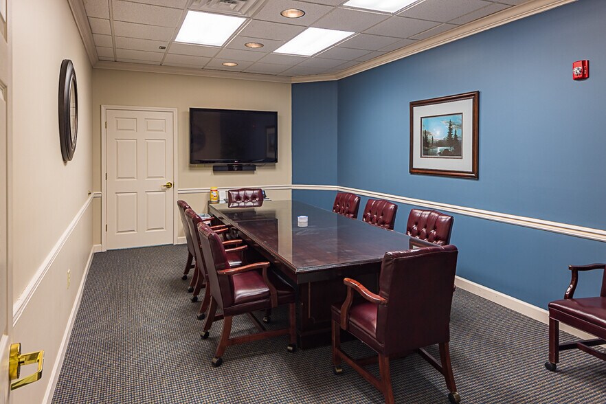 More Photos Of 801-C Sunset Dr, Johnson City Office Residential For Lease