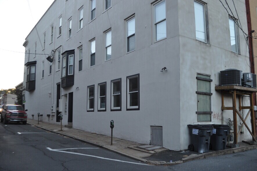 More Photos Of 100 N Centre St, Pottsville Loft Creative Space For Lease