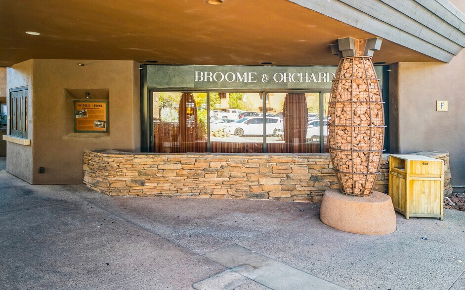 More Photos Of 101 N State Route 89A, Sedona Restaurant For Sale