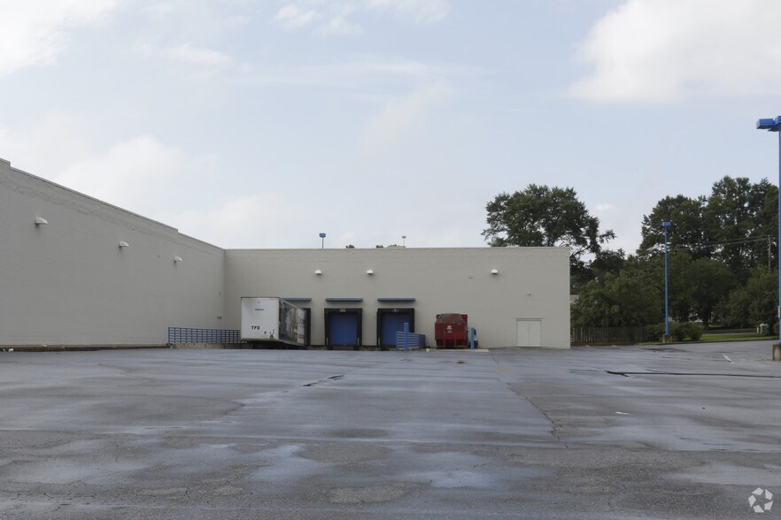 More Photos Of 100 Peachwood Centre Dr, Spartanburg Freestanding For Lease
