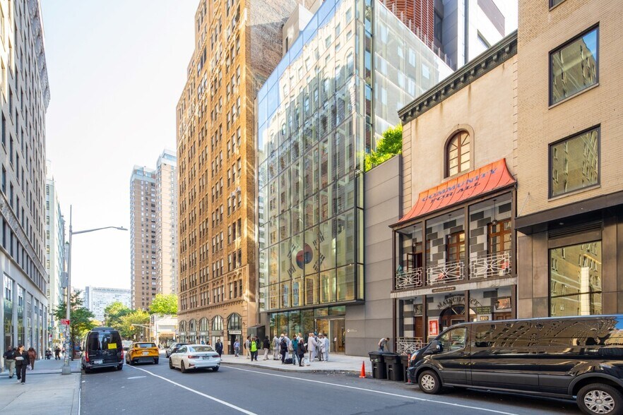 More Photos Of 120 E 32nd St, New York Office For Sale