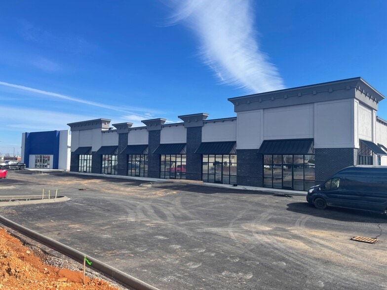 More Photos Of 2585 Old Russellville Pike, Clarksville General Retail For Lease