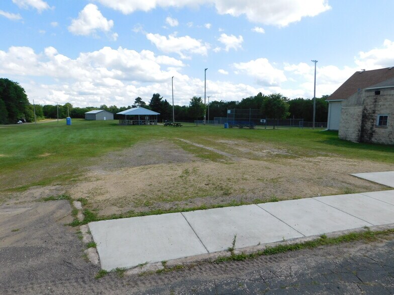 More Photos Of 260 Main St, Wilson Bar For Sale