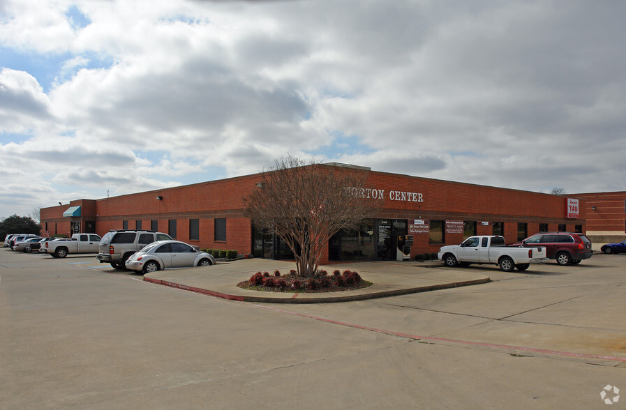 Primary Photo Of 2402 W Morton St, Denison Office For Lease