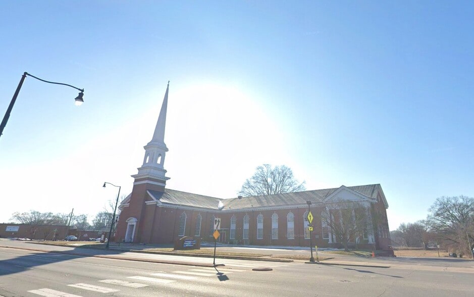 Primary Photo Of 801 W Franklin Blvd, Gastonia Religious Facility For Sale