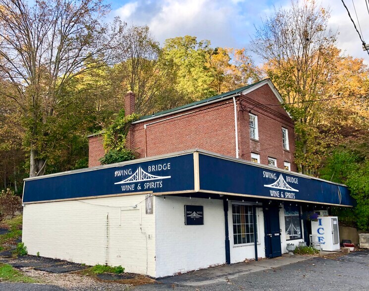 More Photos Of 5 Norwich Rd, East Haddam Freestanding For Sale