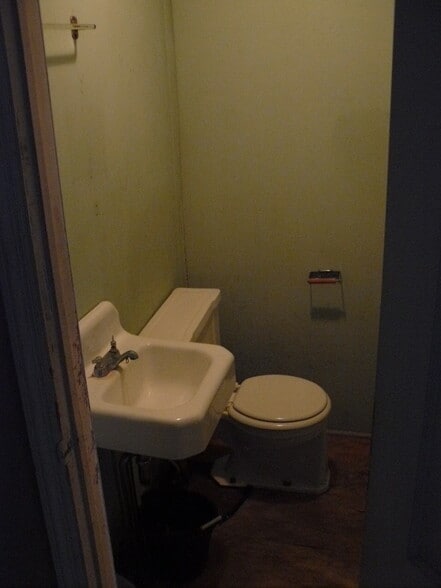 More Photos Of 130 Main St, New Tazewell Storefront Retail Residential For Sale