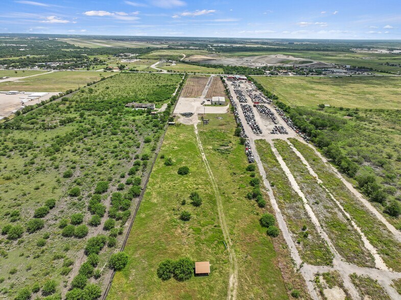More Photos Of 9605 Fm 812, Austin Warehouse For Lease