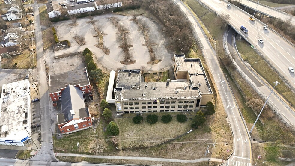 More Photos Of 4205 Dixie Hwy, Louisville Office For Sale