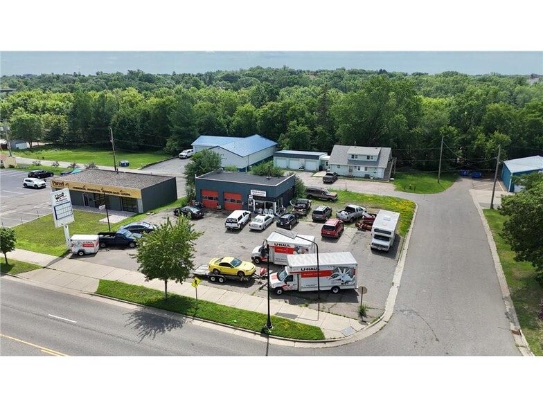 More Photos Of 519 Benton Dr, Sauk Rapids Service Station For Sale