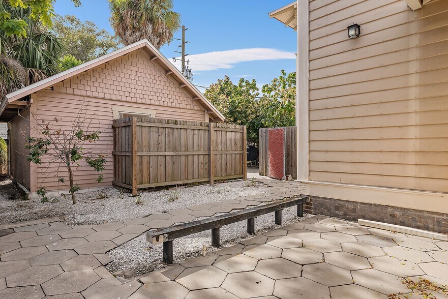 More Photos Of 2632 Central Ave, Saint Petersburg Office Residential For Sale