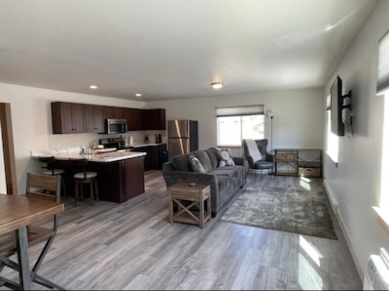 More Photos Of 305 Spring Street, Gardiner Multifamily For Sale