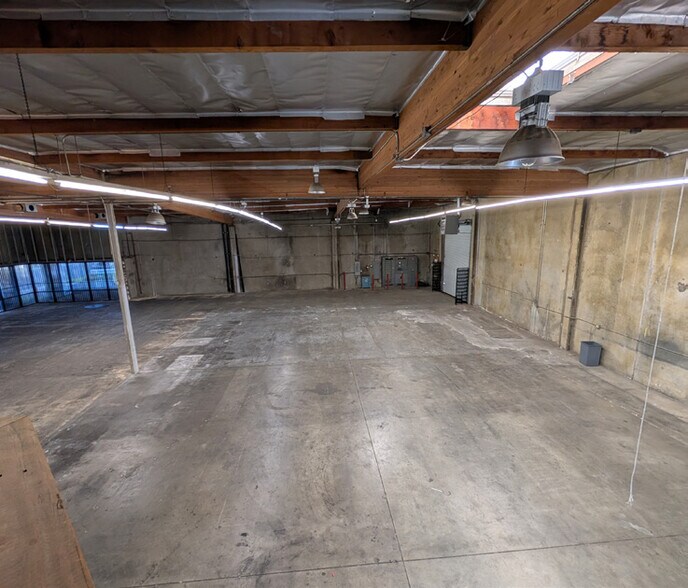 More Photos Of 3834 Wacker Dr, Jurupa Valley Warehouse For Sale