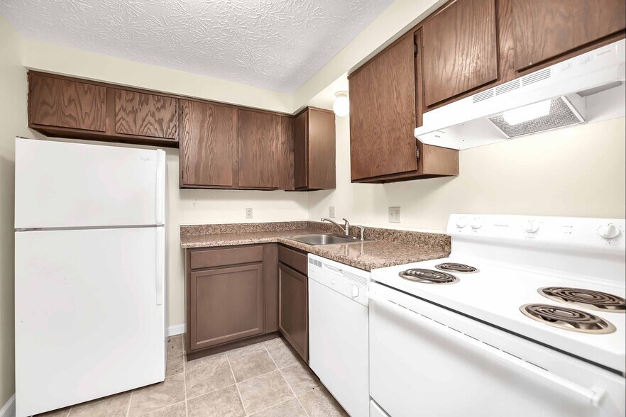 More Photos Of 2612 Pioneer Trl, Sandusky Apartments For Sale