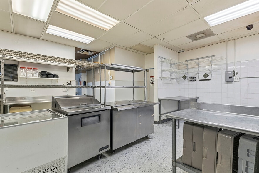 More Photos Of 160 Cypress Point Pky, Palm Coast General Retail For Sale