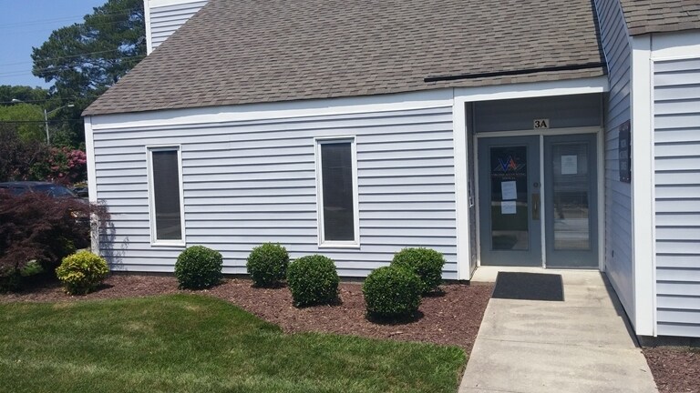 Primary Photo Of 710 Denbigh Blvd, Newport News Office For Lease