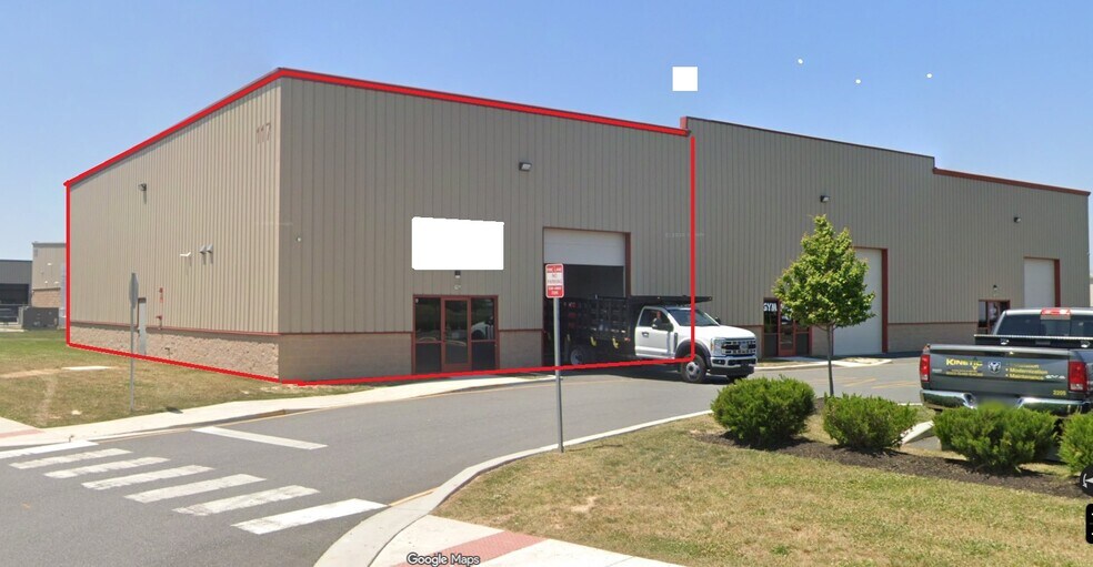 Primary Photo Of 117 Patriot Dr, Middletown Flex For Lease