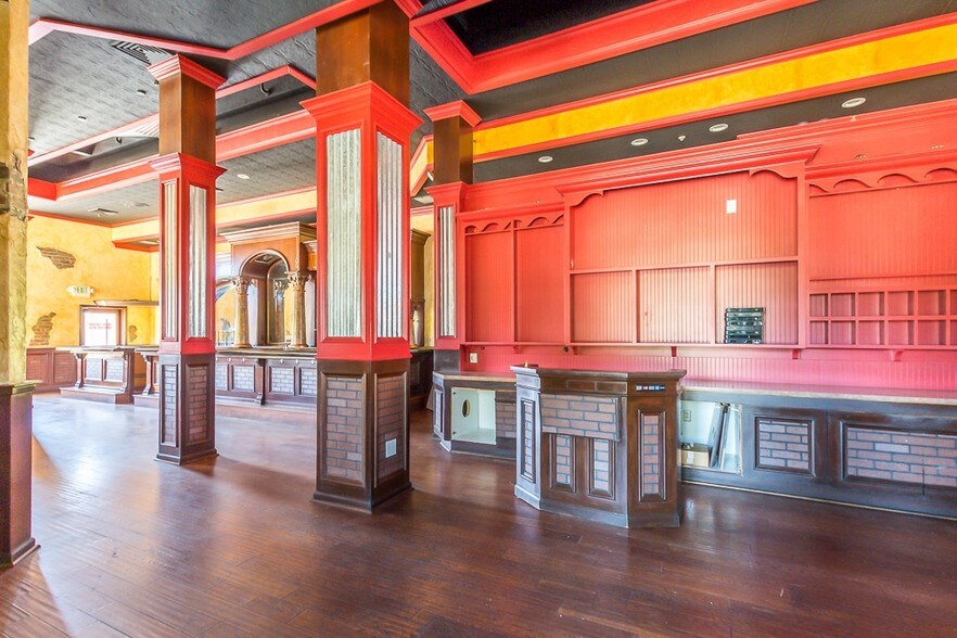 More Photos Of 1800 Churn Creek Rd, Redding Restaurant For Lease