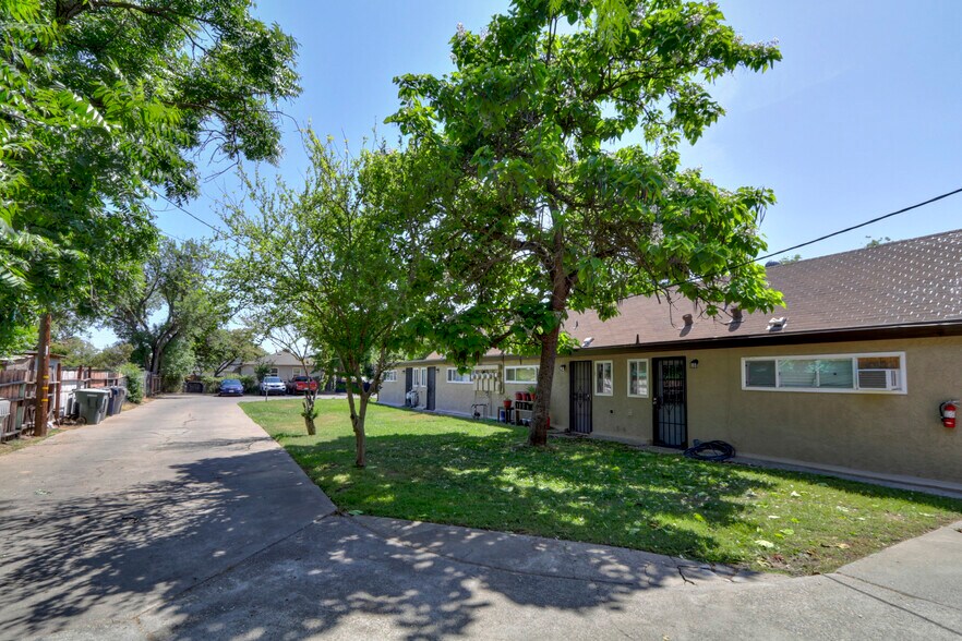 More Photos Of 2652 21st Ave, Sacramento Apartments For Sale