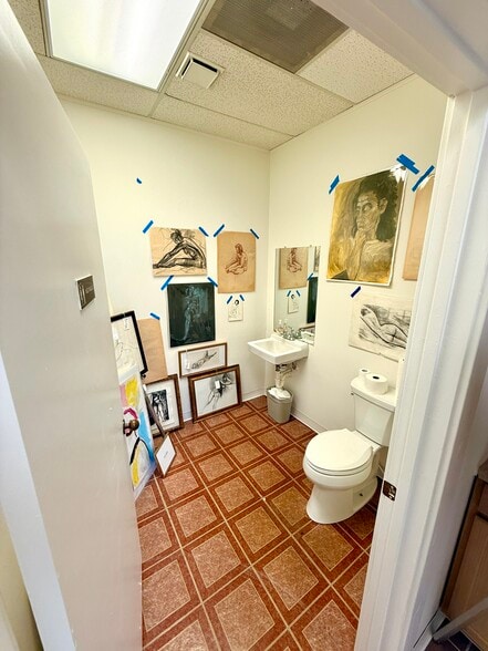 More Photos Of 8850 Business Park Dr, Austin Office For Sale