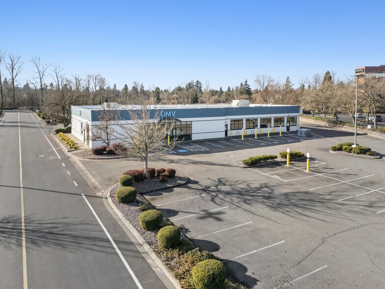 More Photos Of 499 Valley River Ctr, Eugene Health Club For Sale