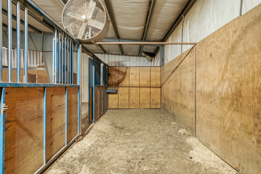 More Photos Of 10465 Elizas Rd, Saint George Horse Stables For Sale