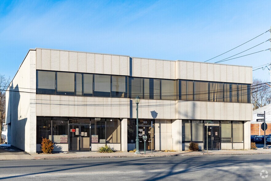 More Photos Of 185 Merrick Rd, Lynbrook Medical For Lease