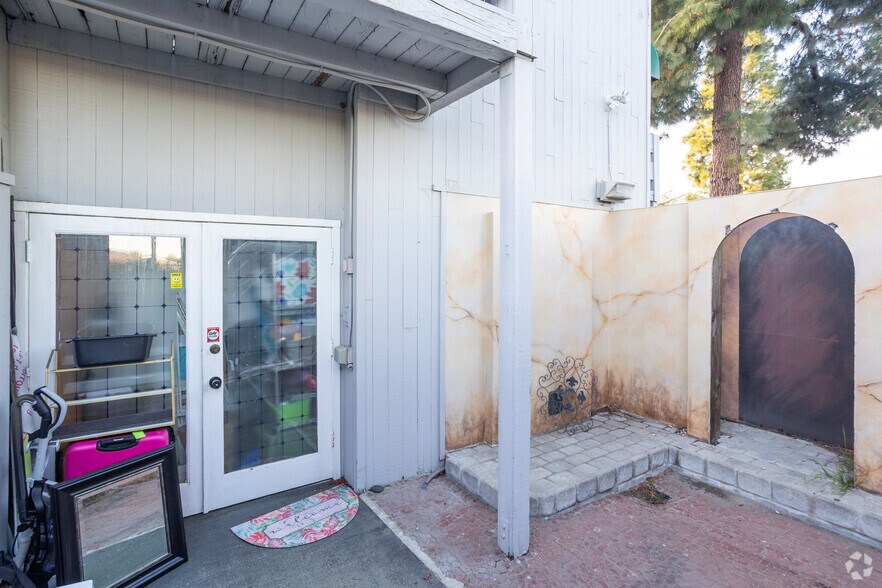 More Photos Of 760 Las Posas Rd, Camarillo Loft Creative Space For Sale