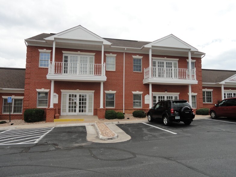 More Photos Of 370 Neff Ave, Harrisonburg Medical For Lease
